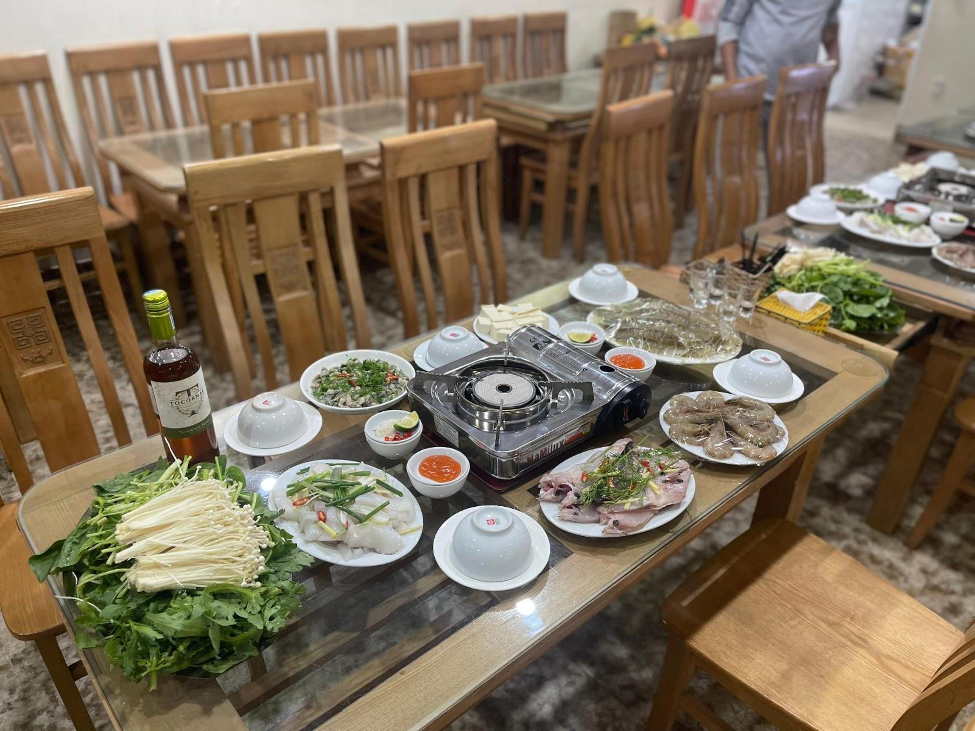 Phuong Dong Hotel Dong Khe Sau Экстерьер фото