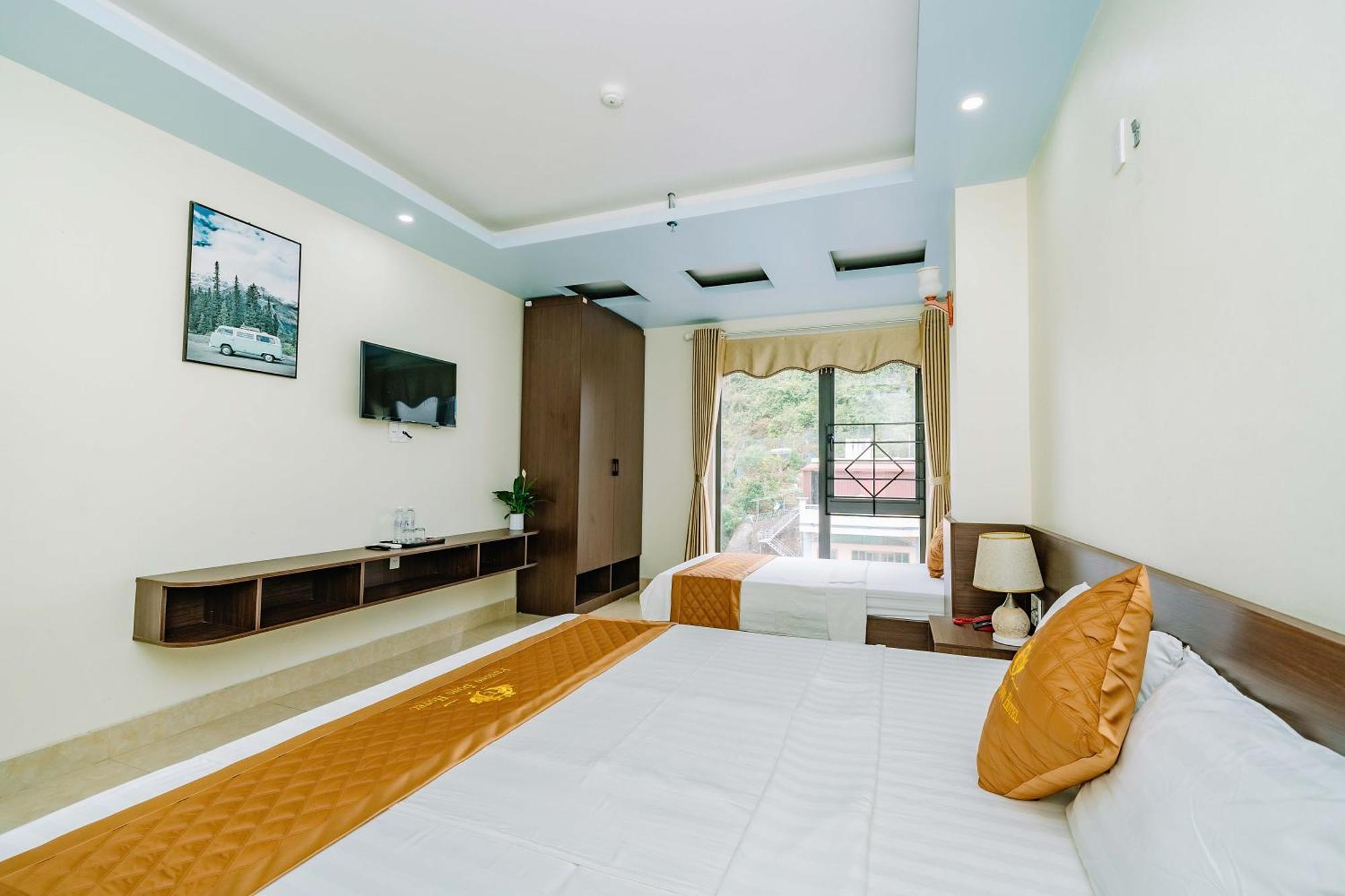 Phuong Dong Hotel Dong Khe Sau Экстерьер фото