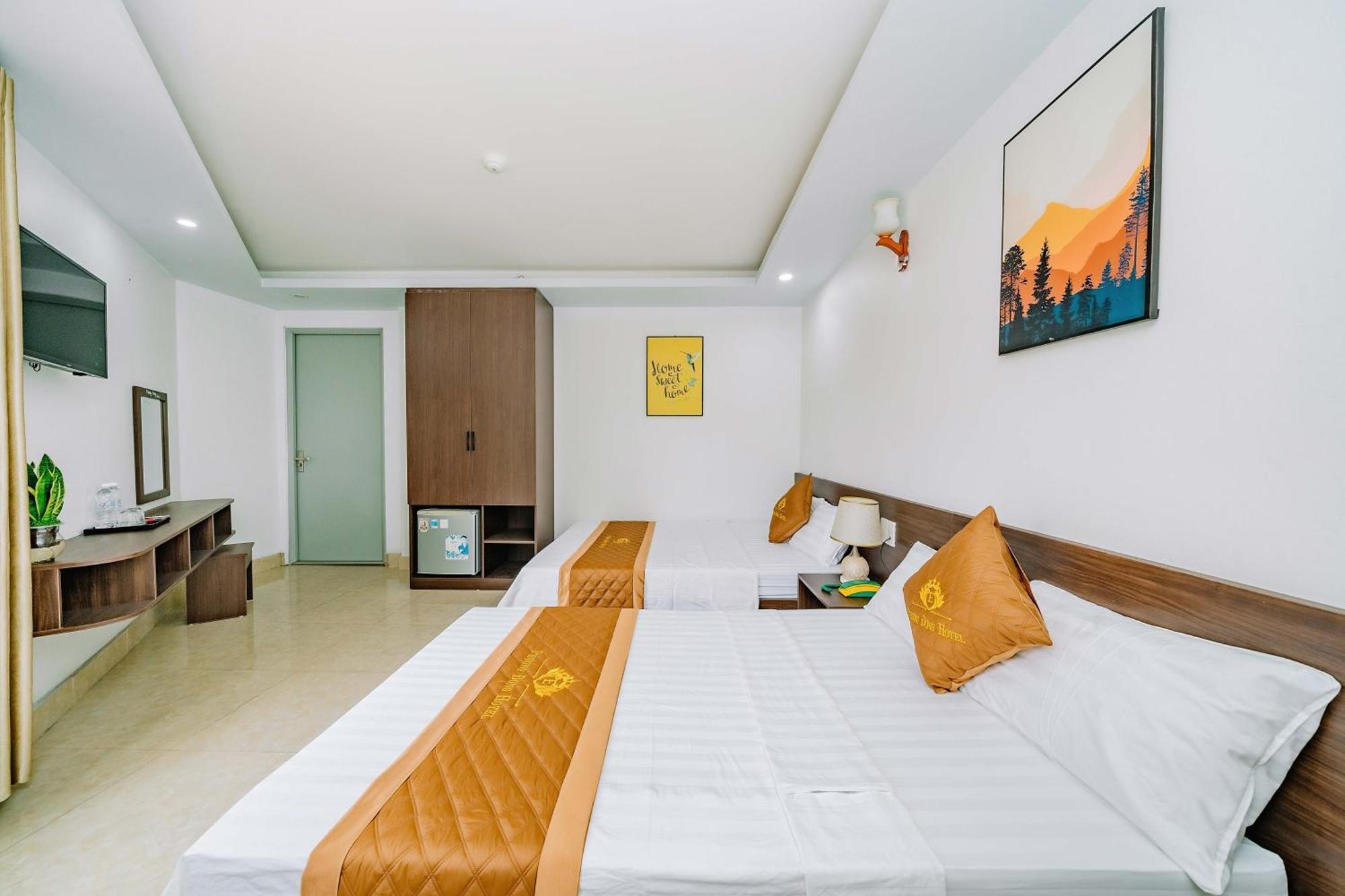 Phuong Dong Hotel Dong Khe Sau Экстерьер фото